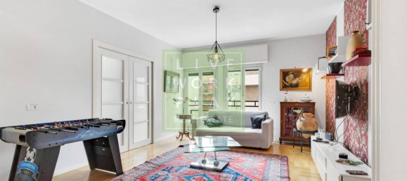 3 bedrooms Apartment in Milan, Italy No. 378418 9