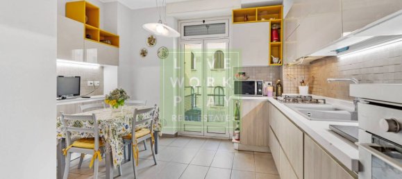 3 bedrooms Apartment in Milan, Italy No. 378418 14