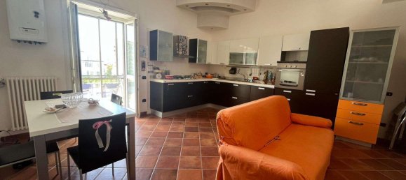 1 bedroom Apartment in Padua, Italy No. 279071 4
