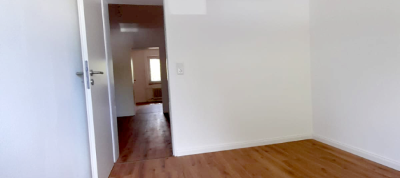 4 rooms Apartment in Wolfenbuttel, Germany No. 271231 10