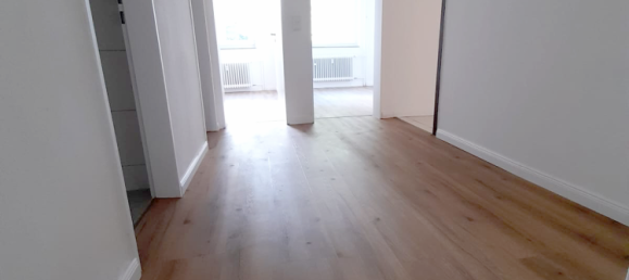 4 rooms Apartment in Wolfenbuttel, Germany No. 271231 4