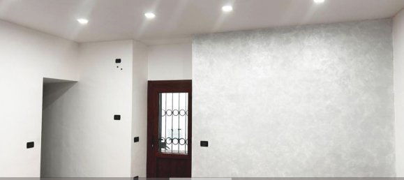 Bureau à Alzate Brianza, Italy 69m² No. 99866 6