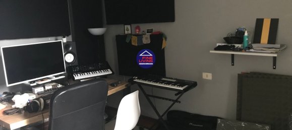 3 rooms Apartment in Urbino, Italy No. 1824 6