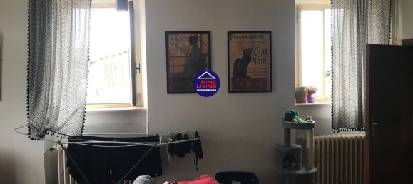 3 rooms Apartment in Urbino, Italy No. 1824 3