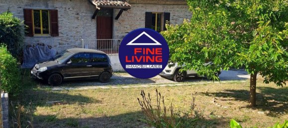 3 rooms Apartment in Urbino, Italy No. 1824 18