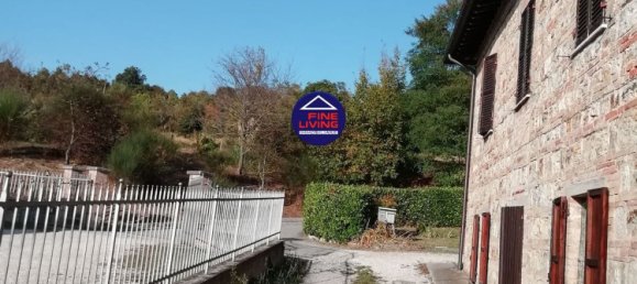 3 rooms Apartment in Urbino, Italy No. 1824 21