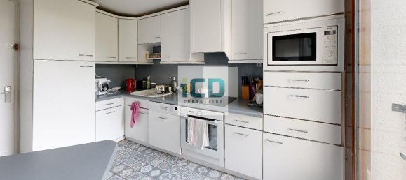 4 bedrooms House in Saint-Herblain, France No. 103648 7