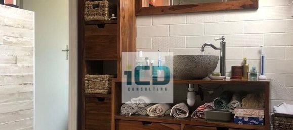 4 bedrooms House in Saint-Herblain, France No. 103648 9