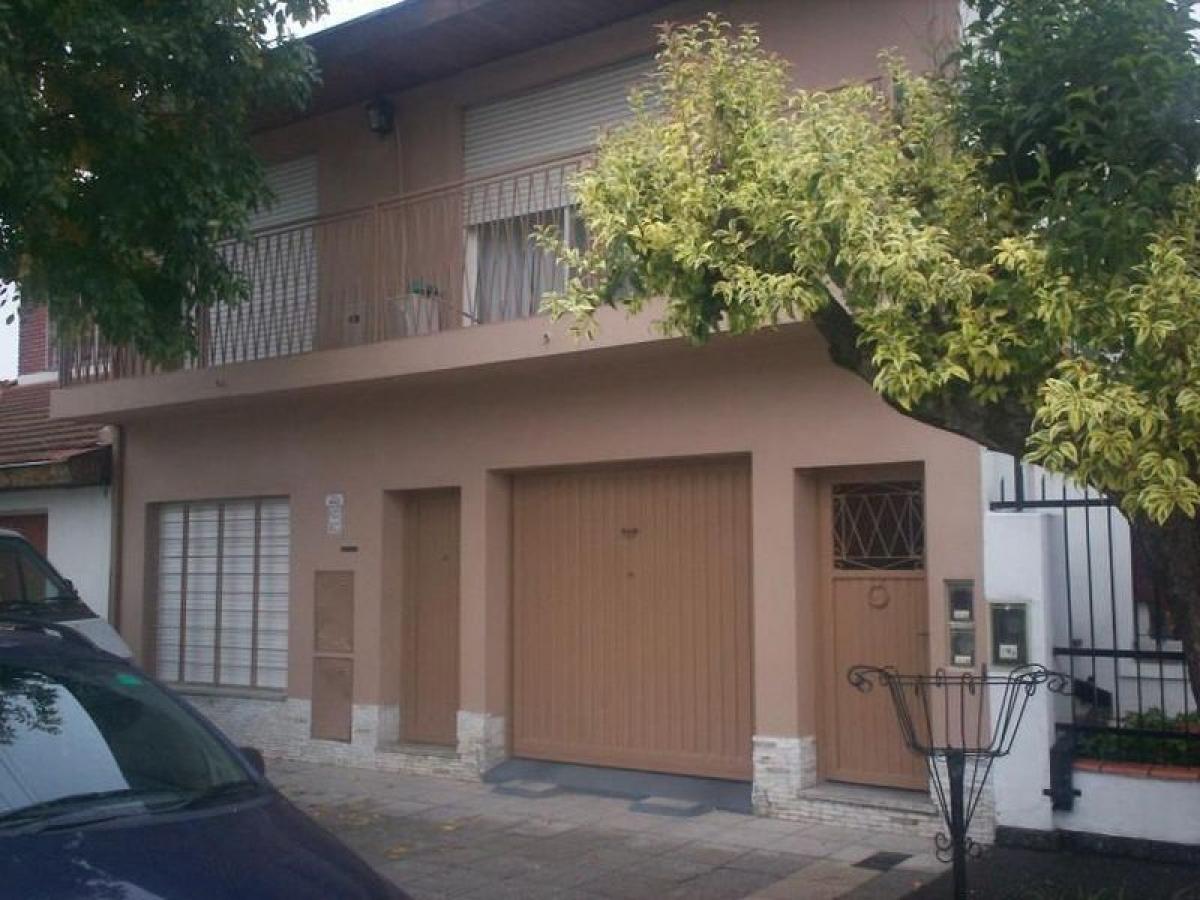 5 bedrooms House in General San Martin, Argentina No. 9800