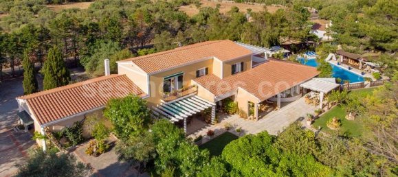 4 bedrooms Villa in Menorca, Spain No. 82321 2