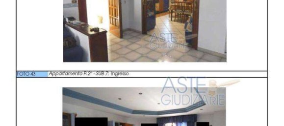 5 rooms Apartment in Mugnano di Napoli, Italy No. 10240 2