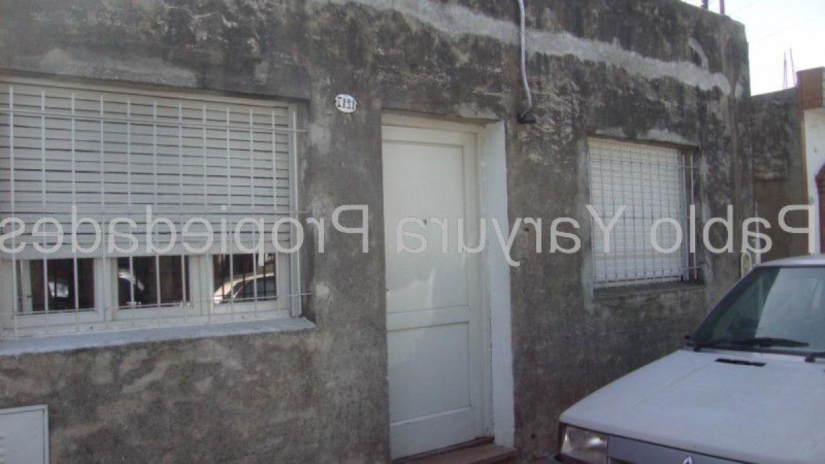 2 Schlafzimmer Haus in Tres de Febrero, Argentina, Nr. 21132