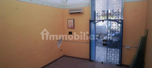 32m² Commercial property in Palermo, Italy No. 321027 4