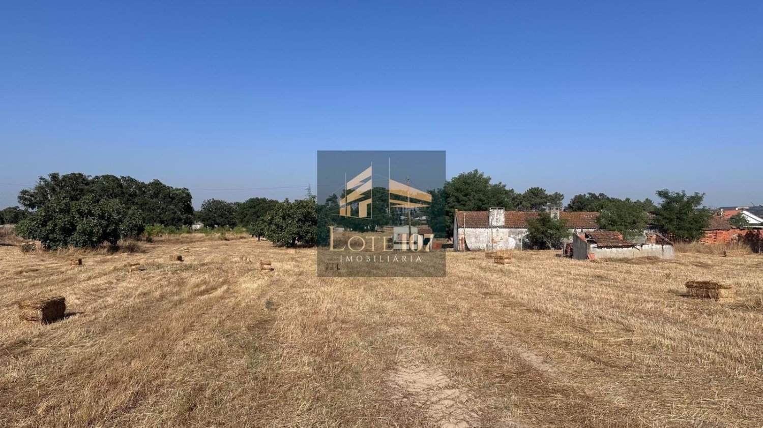 362m² Land in Moita, Portugal No. 289030