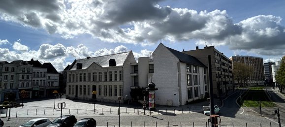 4 bedrooms Apartment in Valenciennes, France No. 68114 3