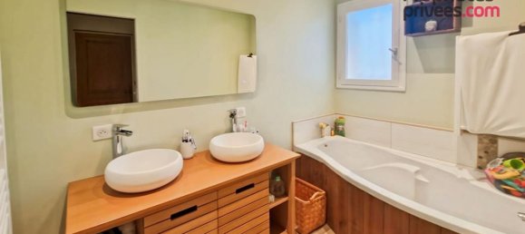 Casa de 3 dormitorios en Bazas, France No. 98798 9