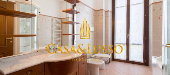 Apartamento de 5 dormitorios en Stresa, Italy No. 351810 27