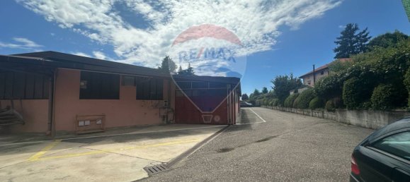1050m² Warehouse in Varese, Italy No. 262159 2