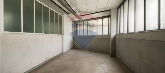 1050m² Warehouse in Varese, Italy No. 262159 16