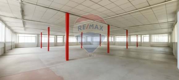1050m² Warehouse in Varese, Italy No. 262159 10