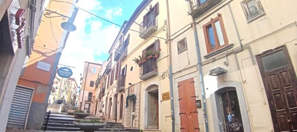 4 bedrooms Duplex in Potenza, Italy No. 315946 2