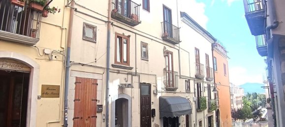 4 bedrooms Duplex in Potenza, Italy No. 315946 3