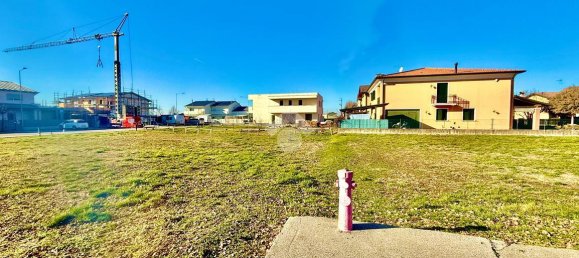 670m² Land in Mestrino, Italy No. 117127 13