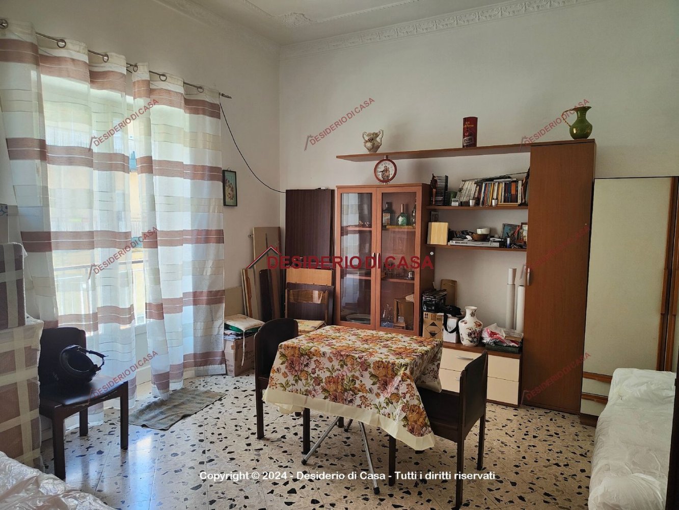 Gebäude in Palermo, Italy 266m², Nr. 85240