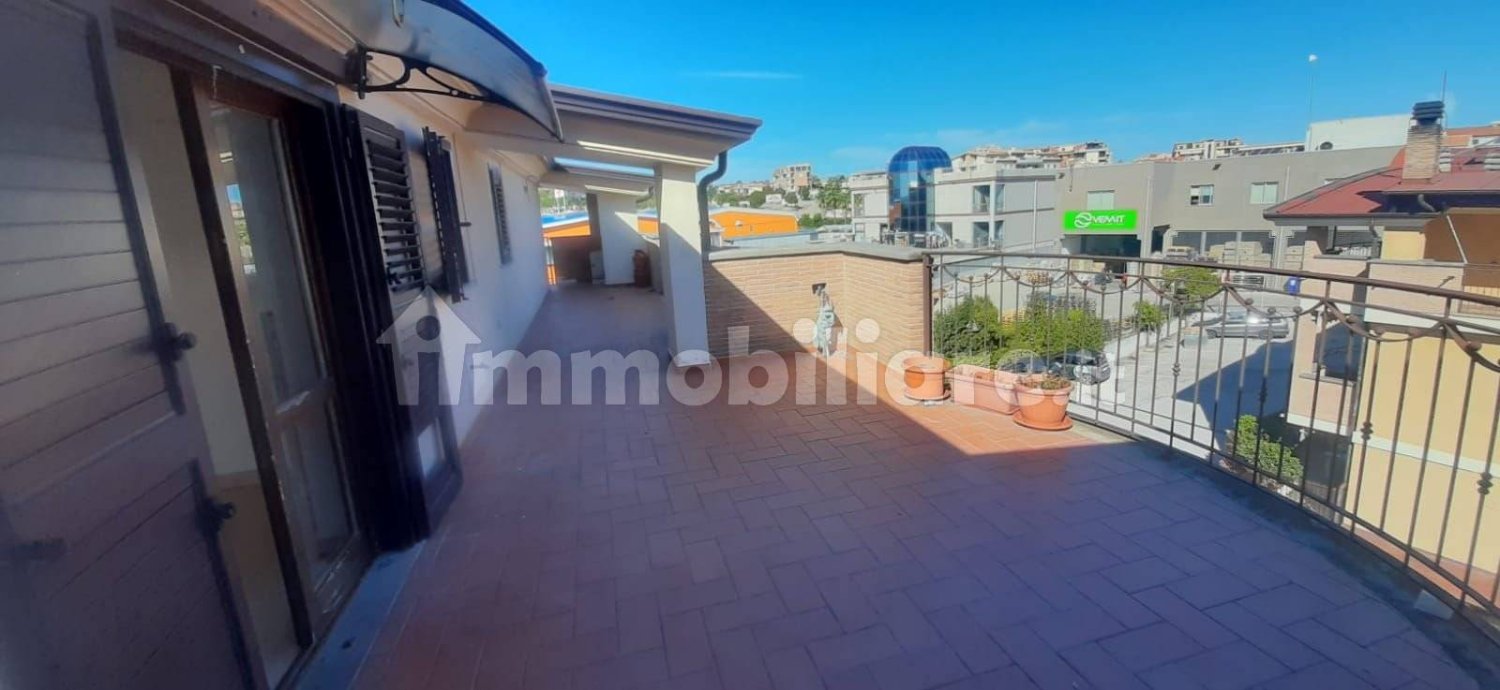 2 bedrooms Penthouse in Vasto, Italy No. 355561