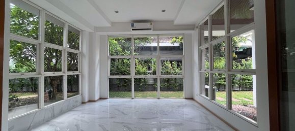 Casa T4 em Chatuchak, Thailand N.º 8353 2