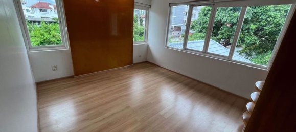 Casa T4 em Chatuchak, Thailand N.º 8353 4