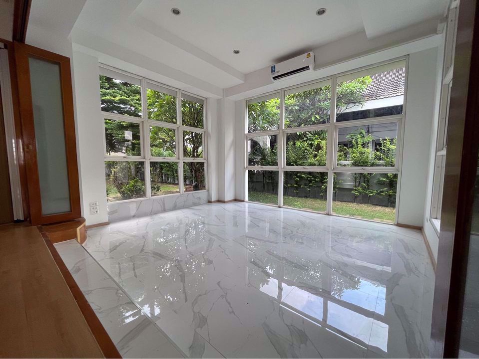 Casa T4 em Chatuchak, Thailand N.º 8353