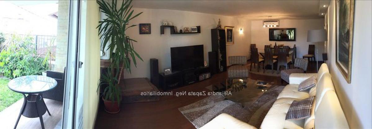 2 bedrooms Apartment in Montevideo, Uruguay No. 11655