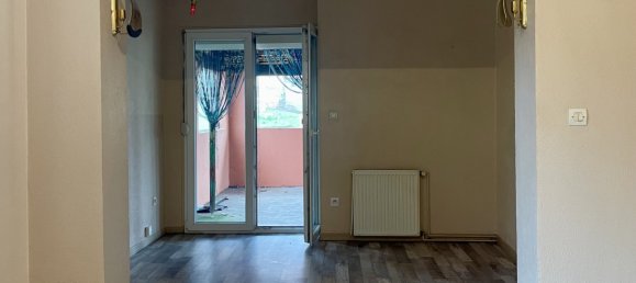 3 bedrooms House in Crehange, France No. 157358 5