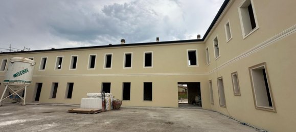 3 rooms Apartment in Campi Bisenzio, Italy No. 9897 20