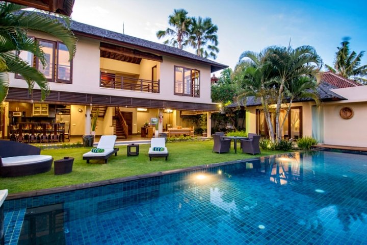 4 bedrooms Villa for rent in Seminyak, Badung, Bali, Indonesia № 3110