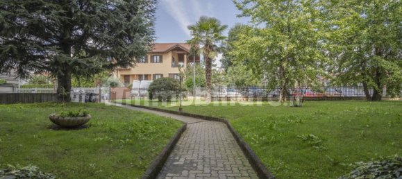 2 bedrooms Apartment in Grugliasco, Italy No. 343836 3