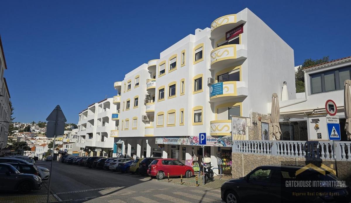2 bedrooms Commercial property in Carvoeiro, Portugal No. 9305