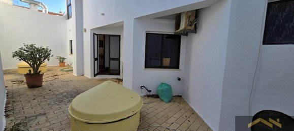 2 bedrooms Commercial property in Carvoeiro, Portugal No. 9305 2