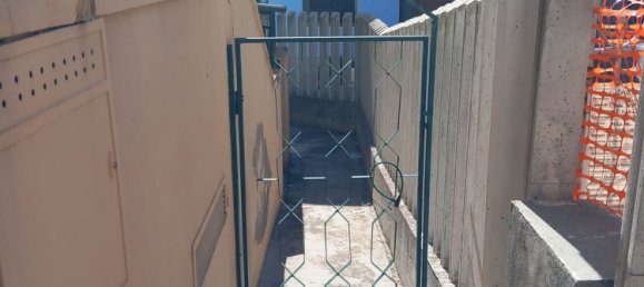 3 rooms Apartment in Spoltore, Italy No. 179992 2