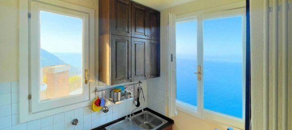 2 Schlafzimmer Wohnung in Camogli, Italy, Nr. 142912 6