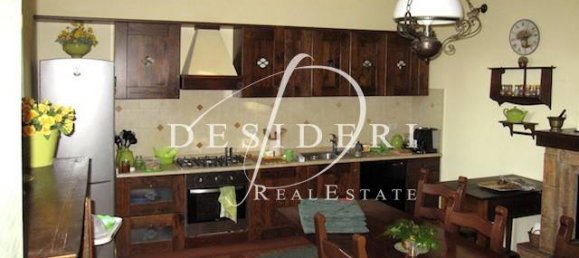 3 bedrooms House in Orvieto, Italy No. 47396 10