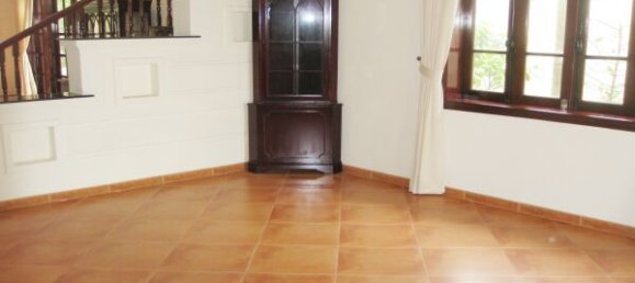 5 bedrooms Villa in Tay Ho, Vietnam No. 6346 11