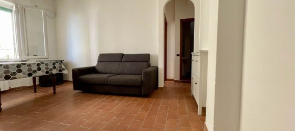 Квартира с 2 комнатами в Фоллоника, Италия № 223837 2