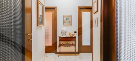 4غرفة شقة في San Donato Milanese, Italy رقم 22817 5