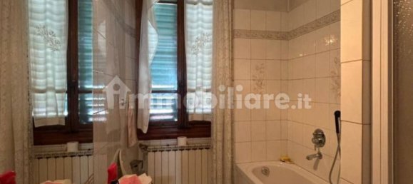2 bedrooms Apartment in Florence, Italy No. 11718 24
