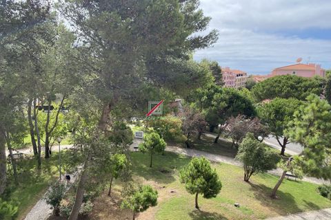 Квартира с 4 спальнями в Кашкайш, Португалия № 341579