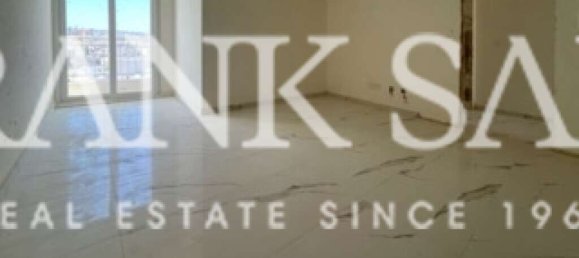 2 bedrooms Penthouse in Saint Paul's Bay, Malta No. 2377 4