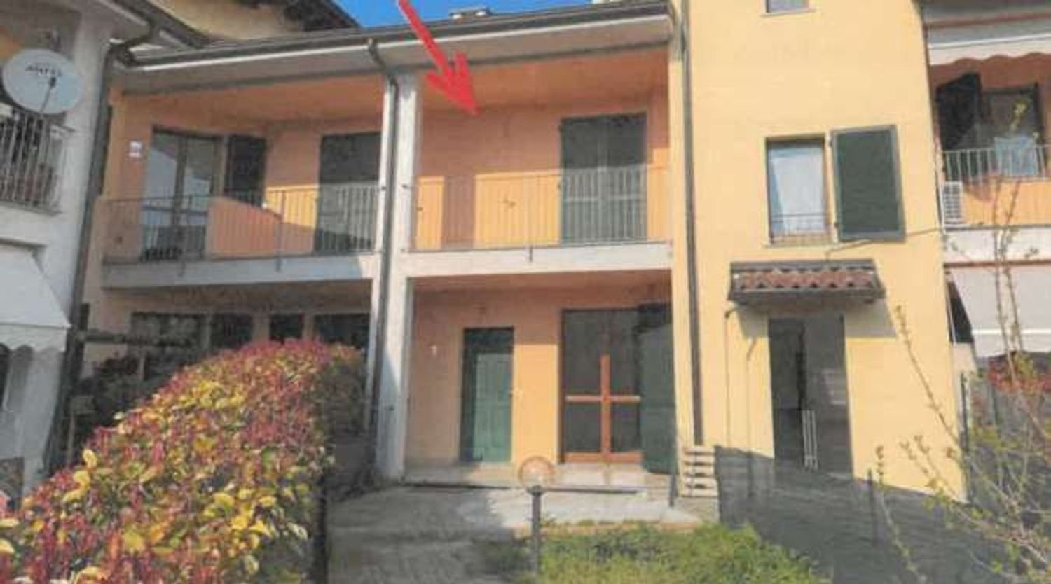 5 rooms Apartment in Ponte dell'Olio, Italy No. 309386