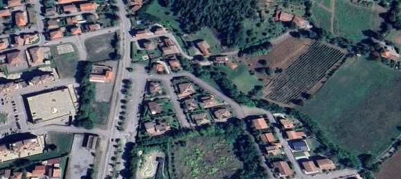 5 rooms Apartment in Ponte dell'Olio, Italy No. 309386 9